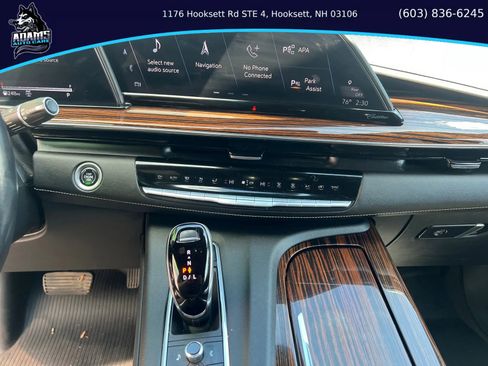 Used 2021 Cadillac Escalade Premium Luxury image 9