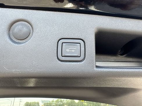 Used 2024 Chevrolet Equinox RS image 20