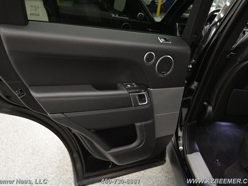Used 2019 Land Rover Range Rover Sport HSE image 38