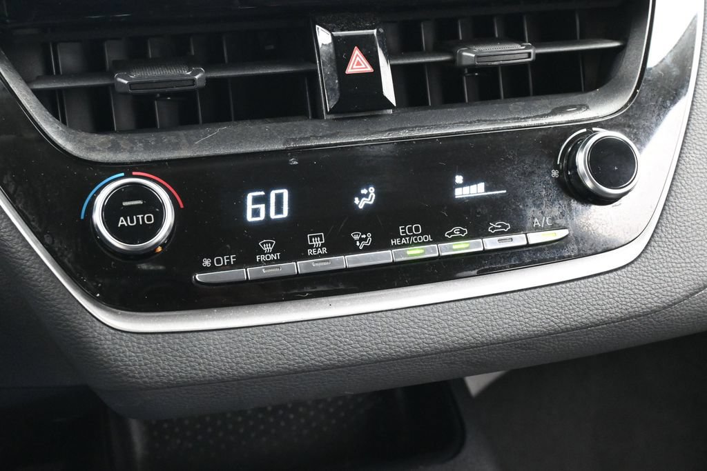 Used 2022 Toyota Corolla LE FWD image 20