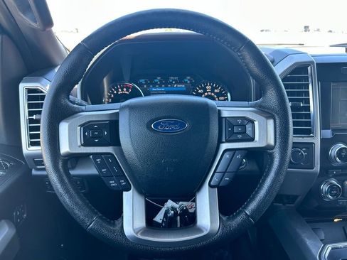Used 2015 Ford F150 Platinum w/ Equipment Group 701A Luxury RWD image 22