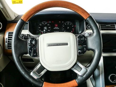 Used 2020 Land Rover Range Rover HSE image 10