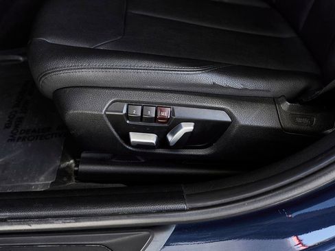 Used 2018 BMW 320i Sedan RWD image 19