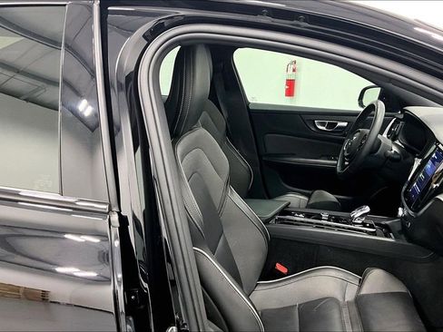 Used 2024 Volvo S60 B5 Plus w/ Protection Package Premier image 10