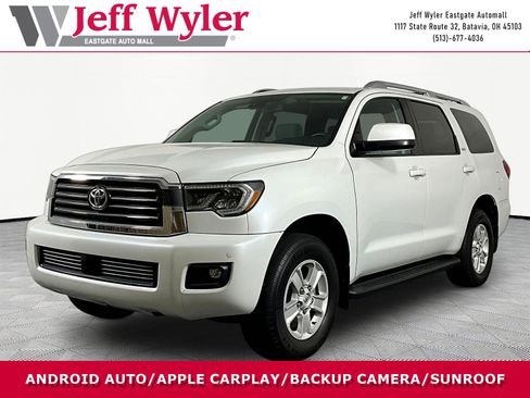 Used 2022 Toyota Sequoia SR5 AWD/4WD image 1