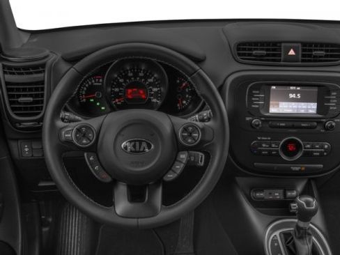 Used 2018 Kia Soul + image 10