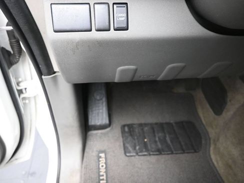 Used 2018 Nissan Frontier S RWD image 15