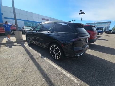 Used 2025 Lincoln Nautilus Black Label AWD/4WD image 4