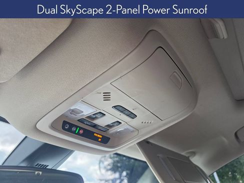 Used 2018 GMC Acadia Denali w/ Technology Package FWD image 8