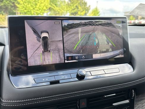 New 2025 Nissan Rogue Platinum w/ Platinum Premium Package image 24