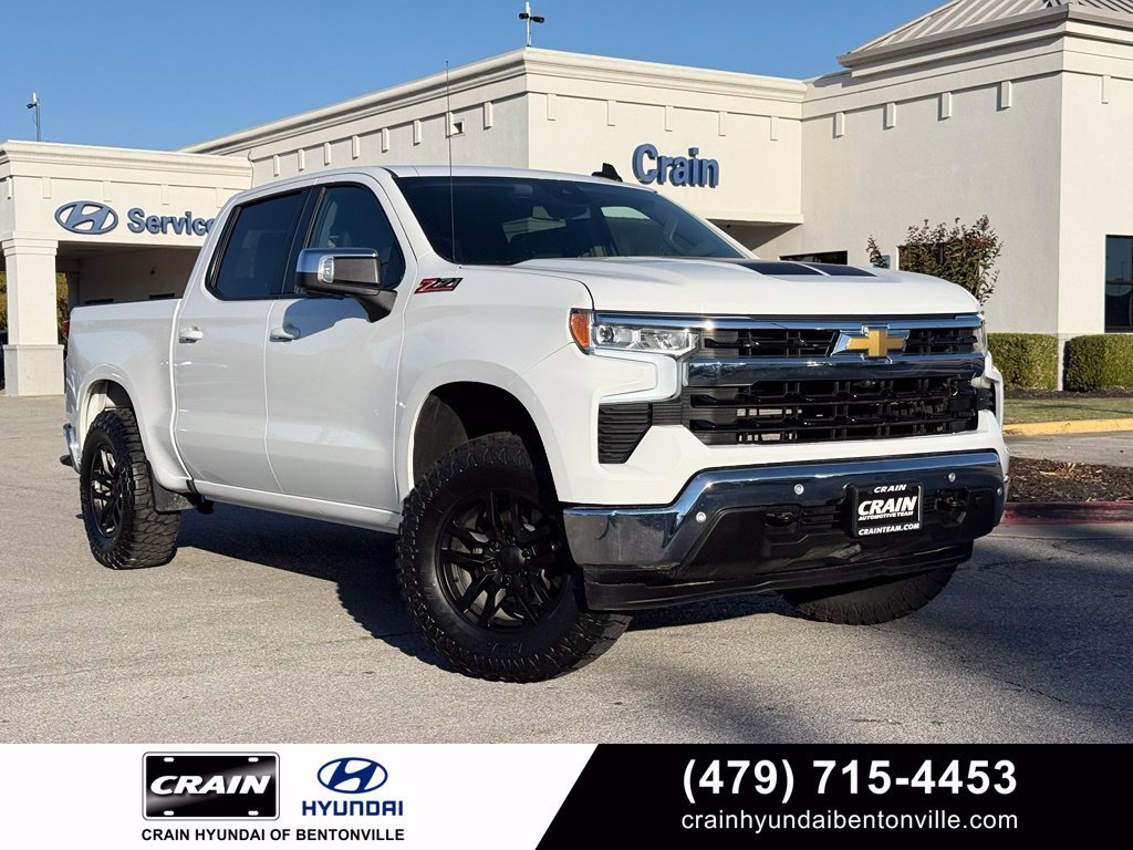 Used 2025 Chevrolet Silverado 1500 LT w/ Safety Package AWD/4WD image 1