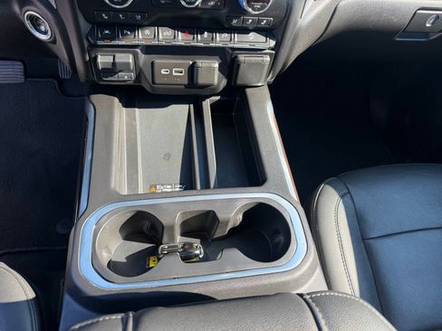 Used 2021 GMC Sierra 1500 SLT AWD/4WD image 37