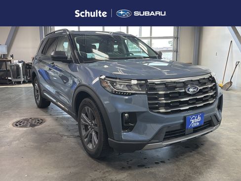 Used 2025 Ford Explorer Active w/ Active Comfort Package AWD/4WD image 1