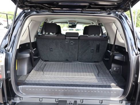 Used 2022 Toyota 4Runner SR5 RWD image 20