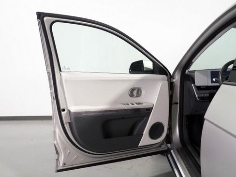 Used 2023 Hyundai Ioniq 5 Limited image 61