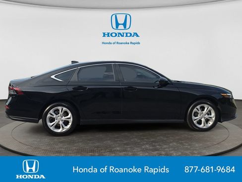 Used 2025 Honda Accord LX image 6