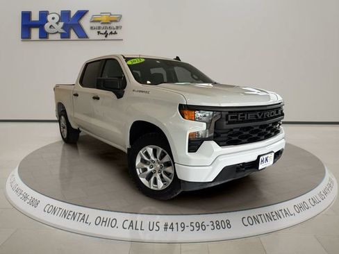 Used 2022 Chevrolet Silverado 1500 Custom AWD/4WD image 1