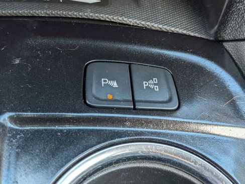 Used 2023 Chevrolet Equinox Premier FWD image 20