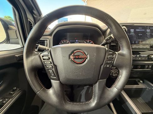 Used 2024 Nissan Titan PRO-4X w/ Pro-4x Convenience Package AWD/4WD image 18