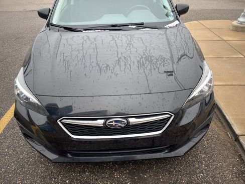 Used 2019 Subaru Impreza 2.0i image 2