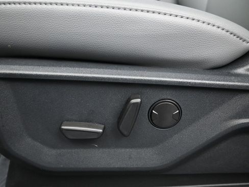 New 2025 Ford F150 Lightning Flash AWD/4WD image 13