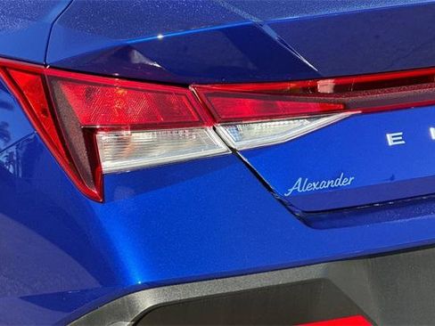 Certified 2025 Hyundai Elantra SE image 26