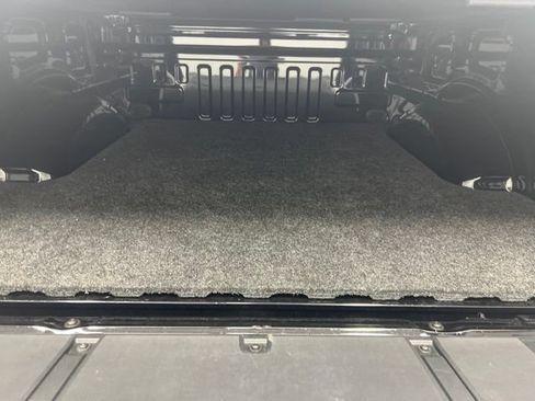 Used 2022 Ford F150 Raptor w/ Equipment Group 801A High AWD/4WD image 9