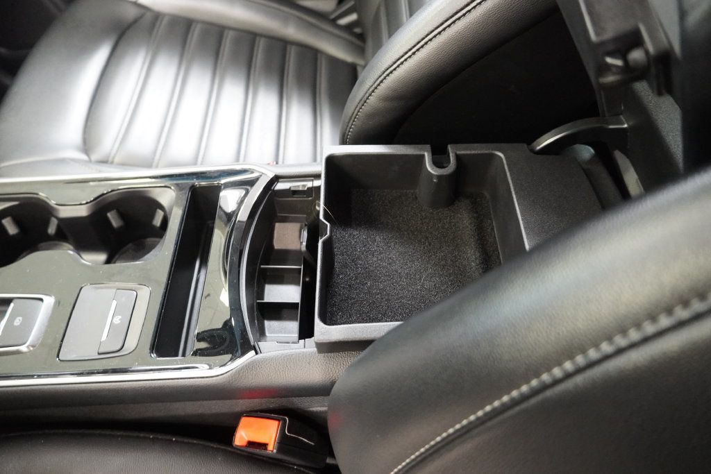 Used 2019 Ford Edge SEL w/ Equipment Group 201A AWD/4WD image 23