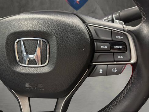 Used 2018 Honda Accord Sport image 23