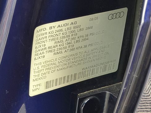 Used 2025 Audi Q5 Premium AWD/4WD image 27