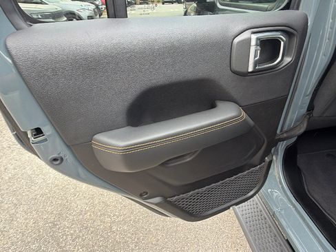 Used 2025 Jeep Wrangler Sahara image 22