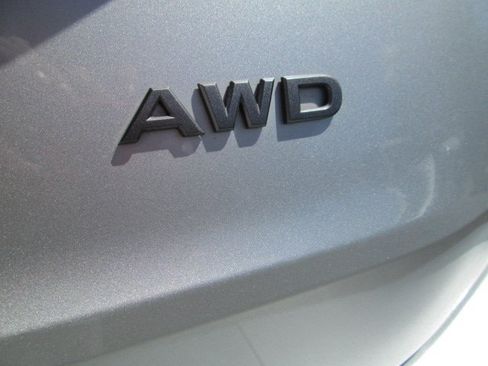 Used 2025 Nissan Rogue SV AWD/4WD image 7