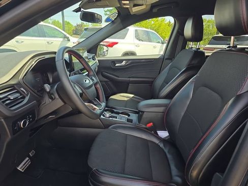 Used 2024 Ford Escape ST-Line w/ Tech Pack #1 AWD/4WD image 13