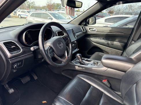 Used 2020 Jeep Grand Cherokee Limited image 6