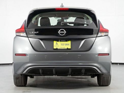 Used 2025 Nissan Leaf S image 10
