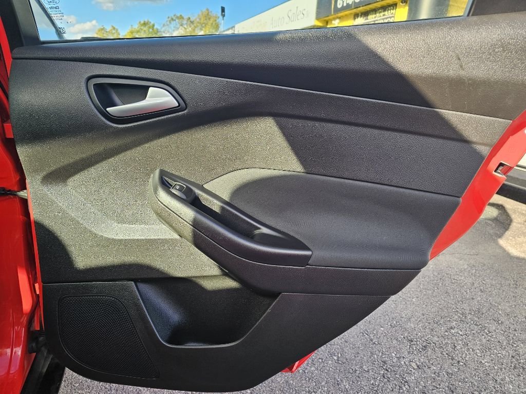 Used 2016 Ford Focus SE w/ Equipment Group 201A FWD image 45