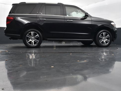 Used 2024 Ford Expedition Limited image 40