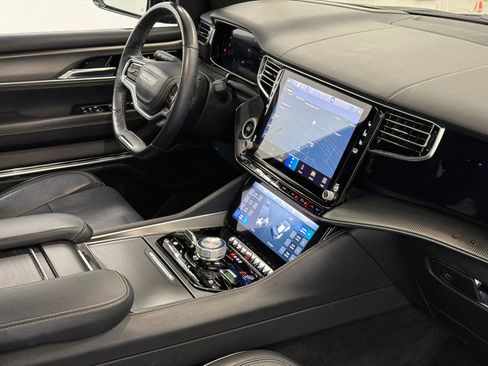 Used 2022 Jeep Grand Wagoneer Series II image 11