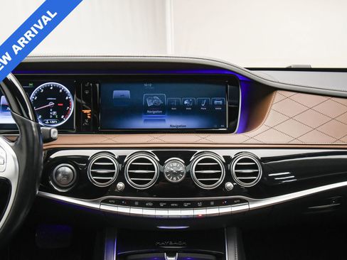 Used 2017 Mercedes-Benz Maybach S 550 4MATIC image 41