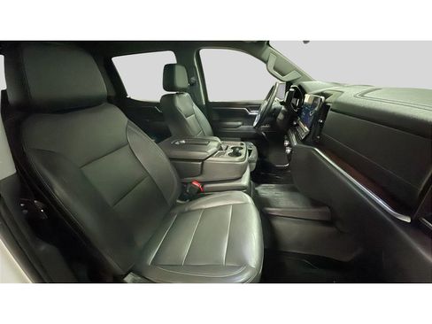 Used 2022 GMC Sierra 1500 SLT AWD/4WD image 17