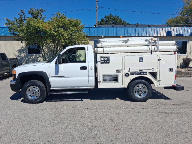 Used 2005 GMC Sierra 2500 W/T RWD image 6