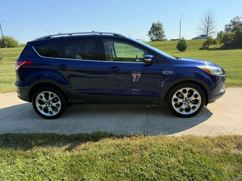 Used 2016 Ford Escape Titanium w/ Equipment Group 301A AWD/4WD image 6