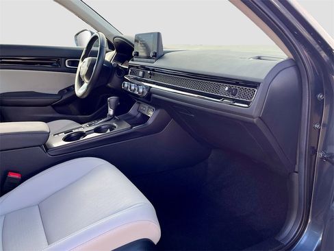 Used 2024 Honda Civic EX-L image 28