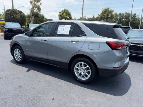 Used 2024 Chevrolet Equinox LS w/ LS Convenience Package FWD image 4