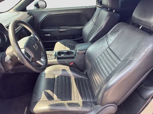 Used 2014 Dodge Challenger SXT Plus RWD image 11