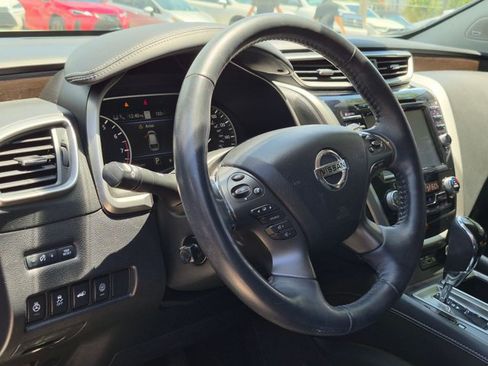 Used 2020 Nissan Murano Platinum FWD image 3