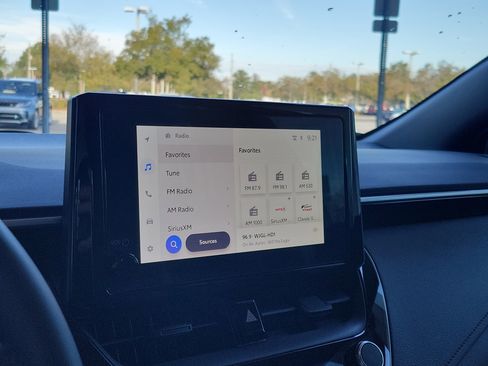 Certified 2025 Toyota Corolla SE image 21