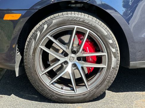 Certified 2023 Porsche Macan S AWD/4WD image 30