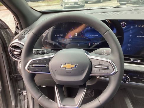 New 2026 Chevrolet Equinox LT FWD image 13