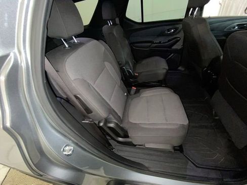 Used 2023 Chevrolet Traverse LT image 14